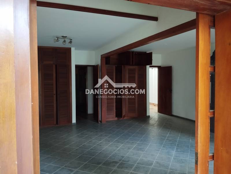 Casa em Condomínio à venda na Rua SibipirunaSanta Inês - 999-125945-0.jpg