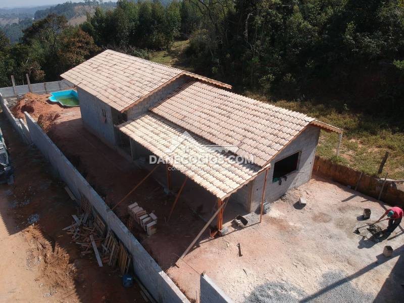 Casa à venda na Estrada LaramaraJundiaizinho (Terra Preta) - 999-091636-0.jpg
