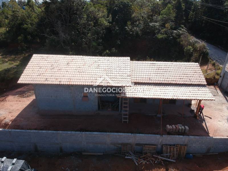 Casa à venda na Estrada LaramaraJundiaizinho (Terra Preta) - 999-091636-1.jpg