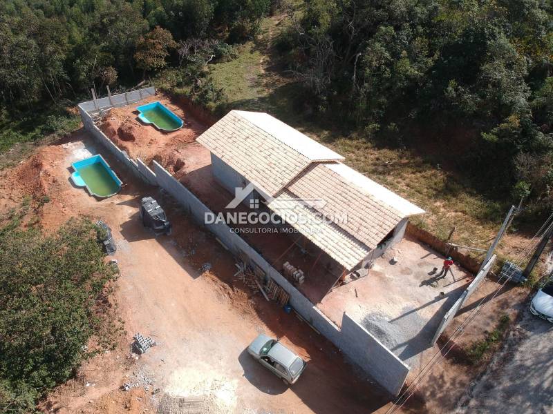 Casa à venda na Estrada LaramaraJundiaizinho (Terra Preta) - 999-091636-2.jpg