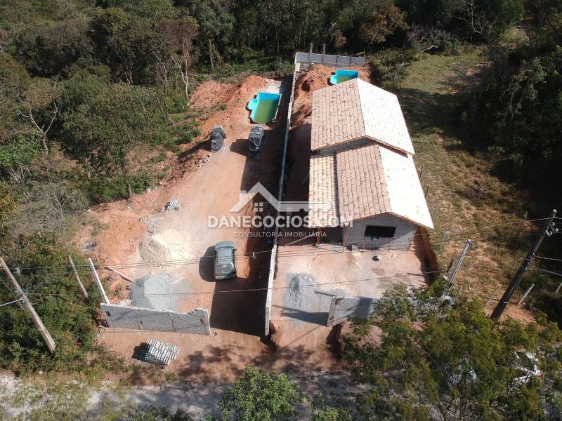 Casa à venda na Estrada LaramaraJundiaizinho (Terra Preta) - 999-091636-3.jpg